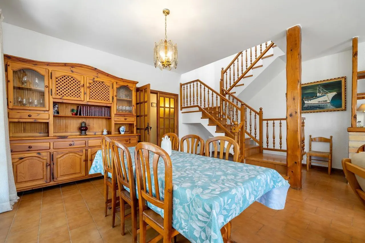 Holiday home Hauzify I Casa Cardona Villa Les Tres Cales Spain