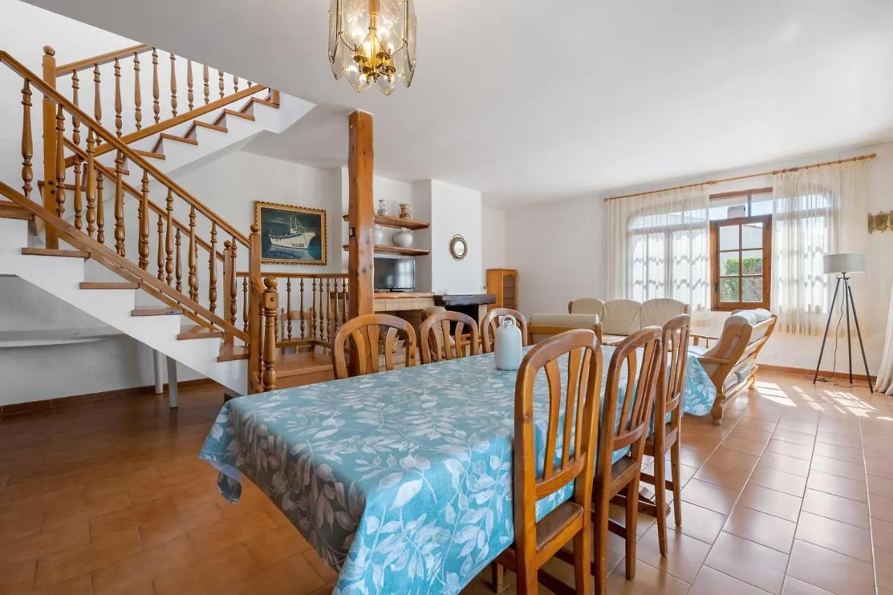 Holiday home Hauzify I Casa Cardona Villa Les Tres Cales Spain